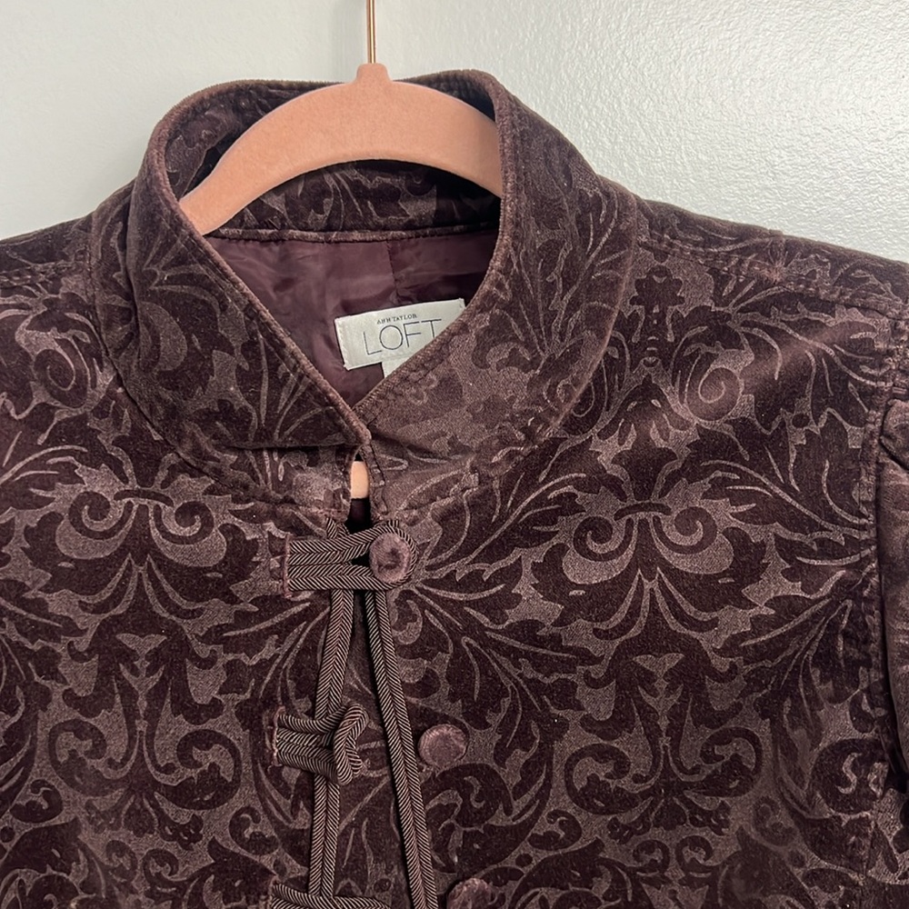 Ann Taylor Loft Bridgeton-inspired blazer